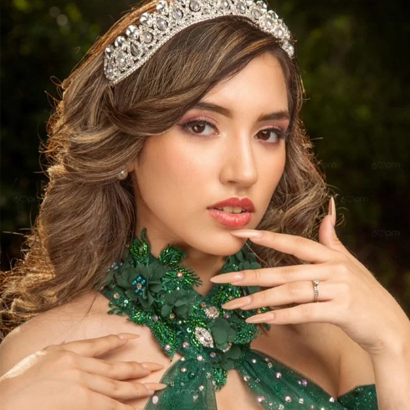 Блестящие черновато-зеленые платья - Фотография_2