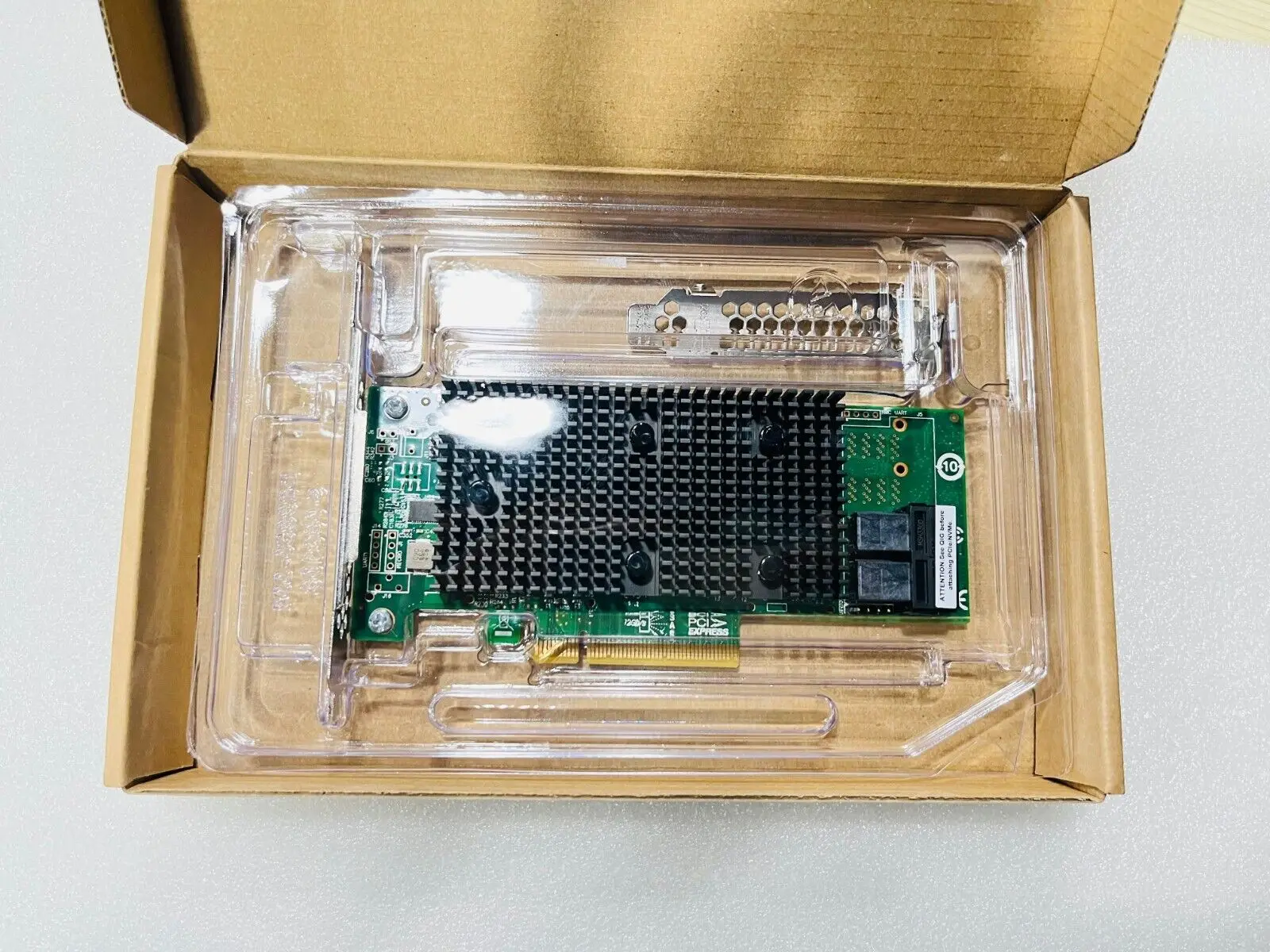 Hba 12 гбит/с pcie поддержка nvme - Фотография_4
