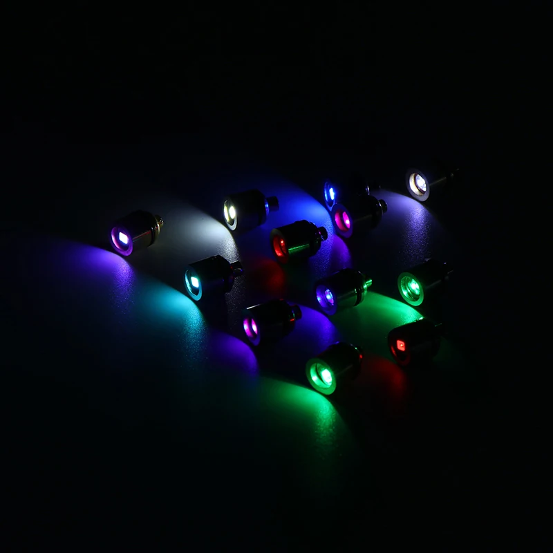 Мини-светодиодный брелок для ключей с подсветкой - Фотография_5