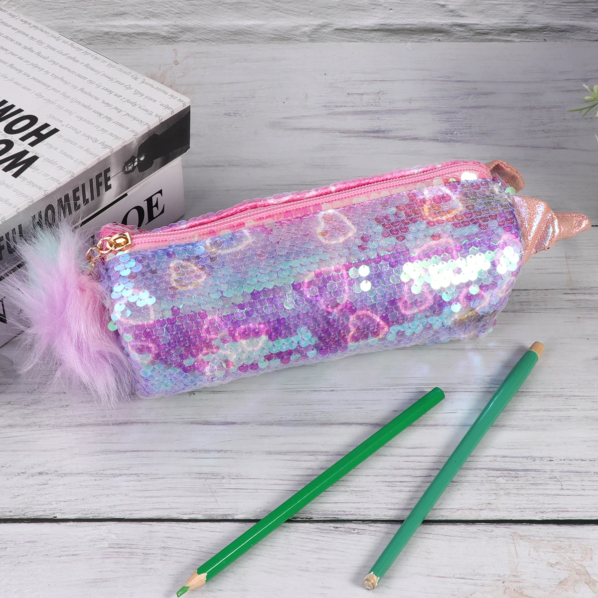 Блестящий пенал с блестками