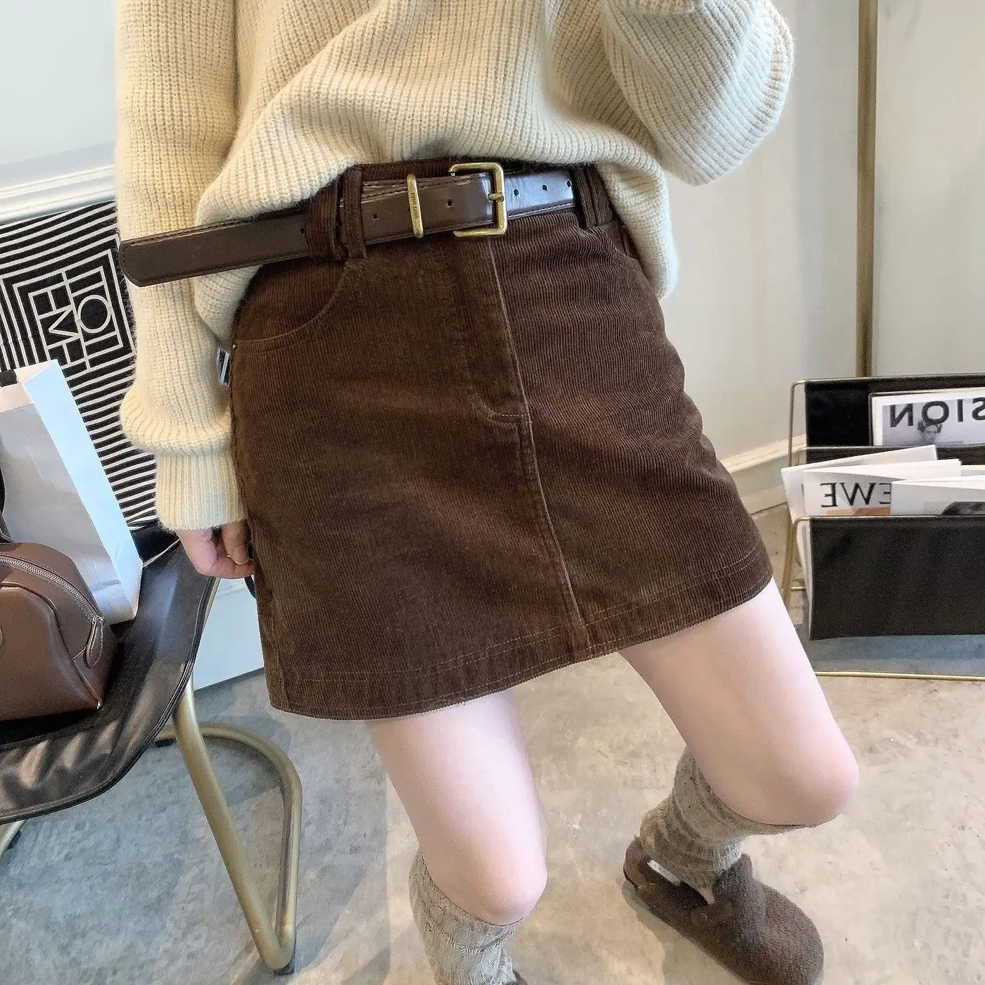 Новая вельветовая юбка трапециевидной формы с высокой талией - Фотография_4