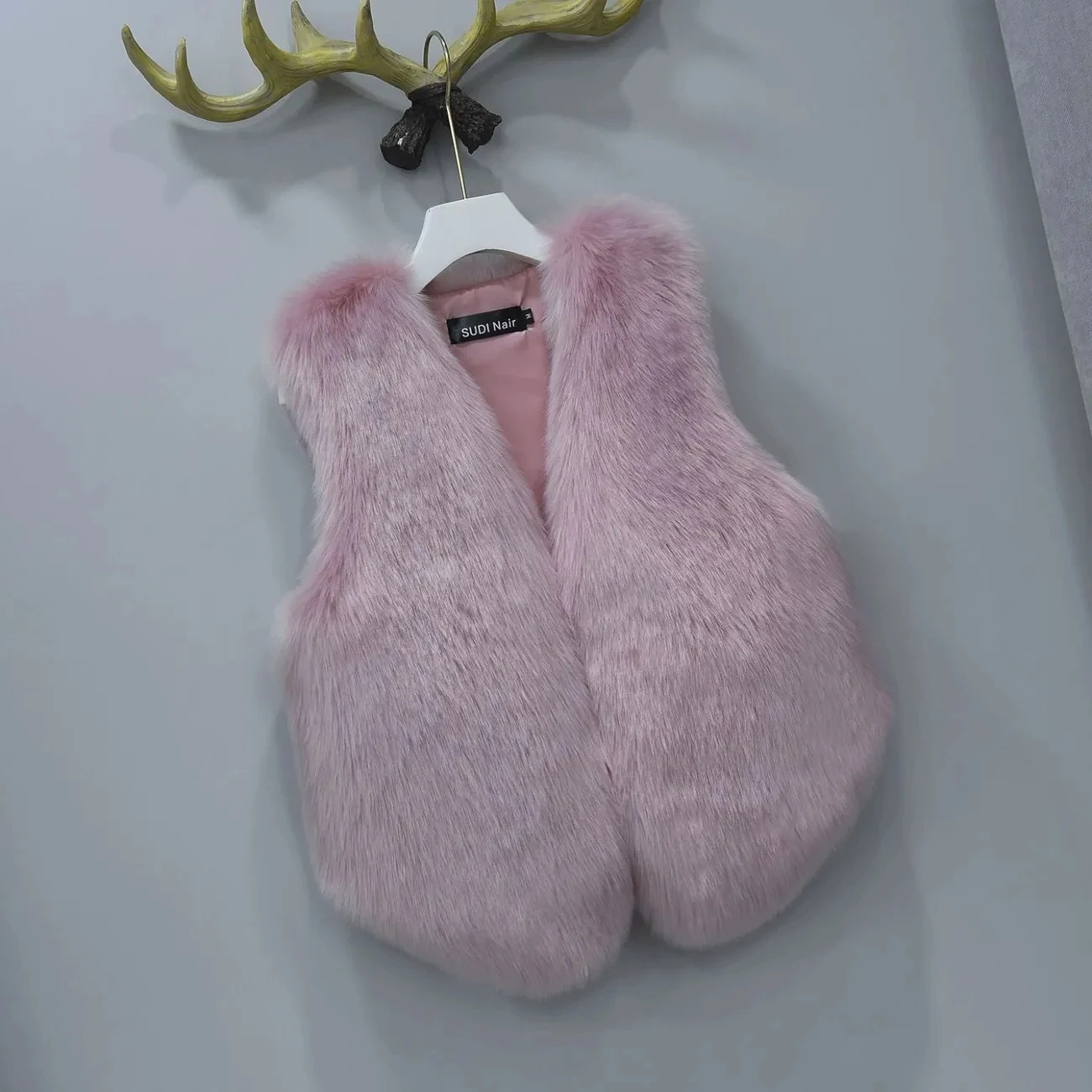 Женский меховой жилет - Фотография_4