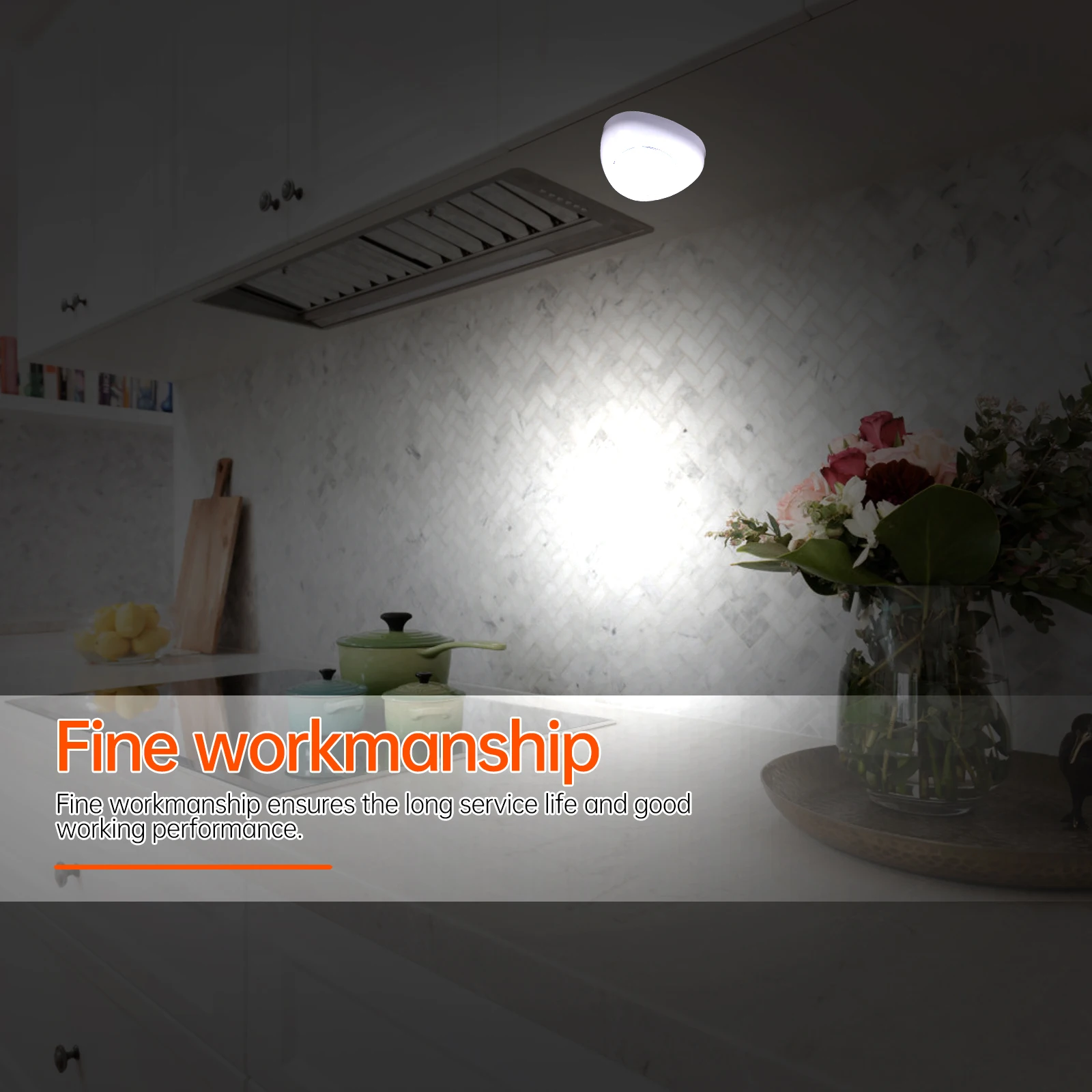 Небольшой ночник с сенсорным управлением