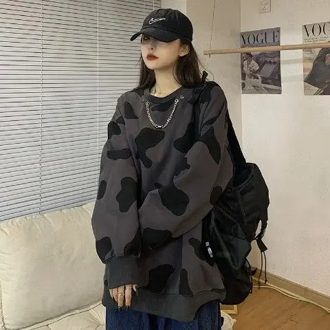 Свитшот женский тонкий с круглым