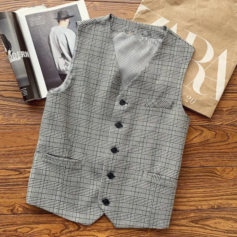 Мужской жилет в стиле ретро