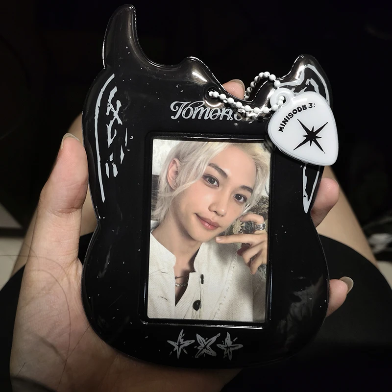 Black guitar idol photocard holder - Фотография_2