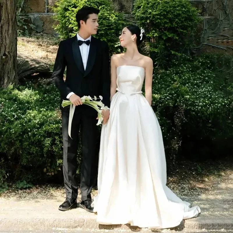 Элегантное свадебное платье трапециевидной формы