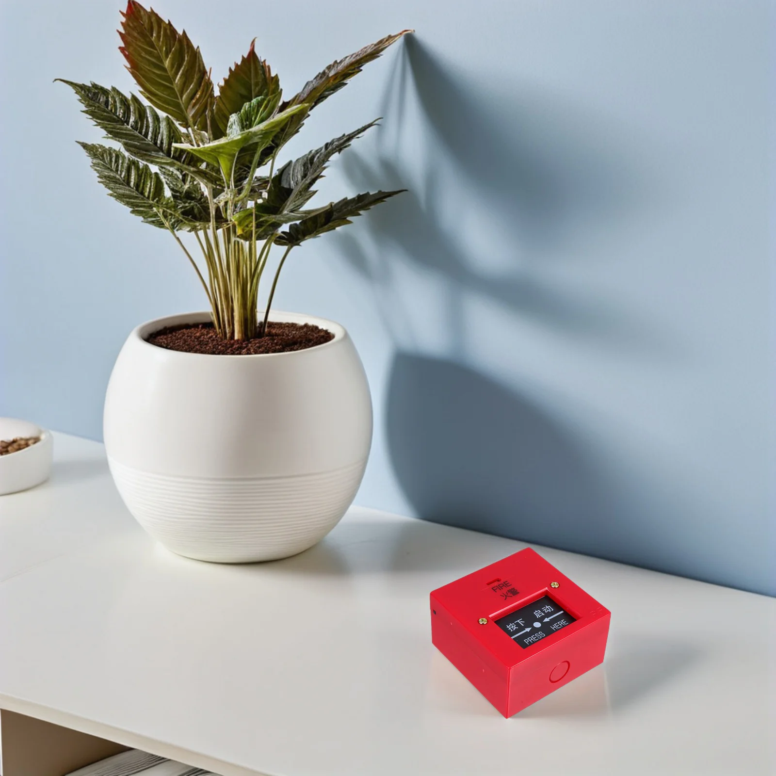 Ручная сбрасываемая кнопка пожарной