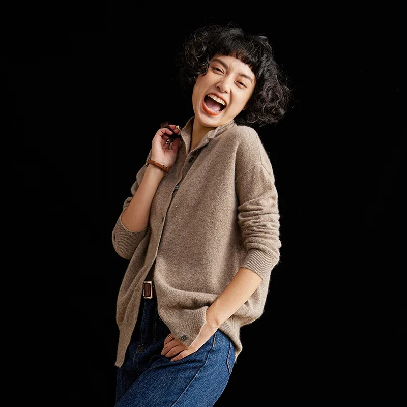 Женский приталенный шерстяной кардиган с полувысоким воротником