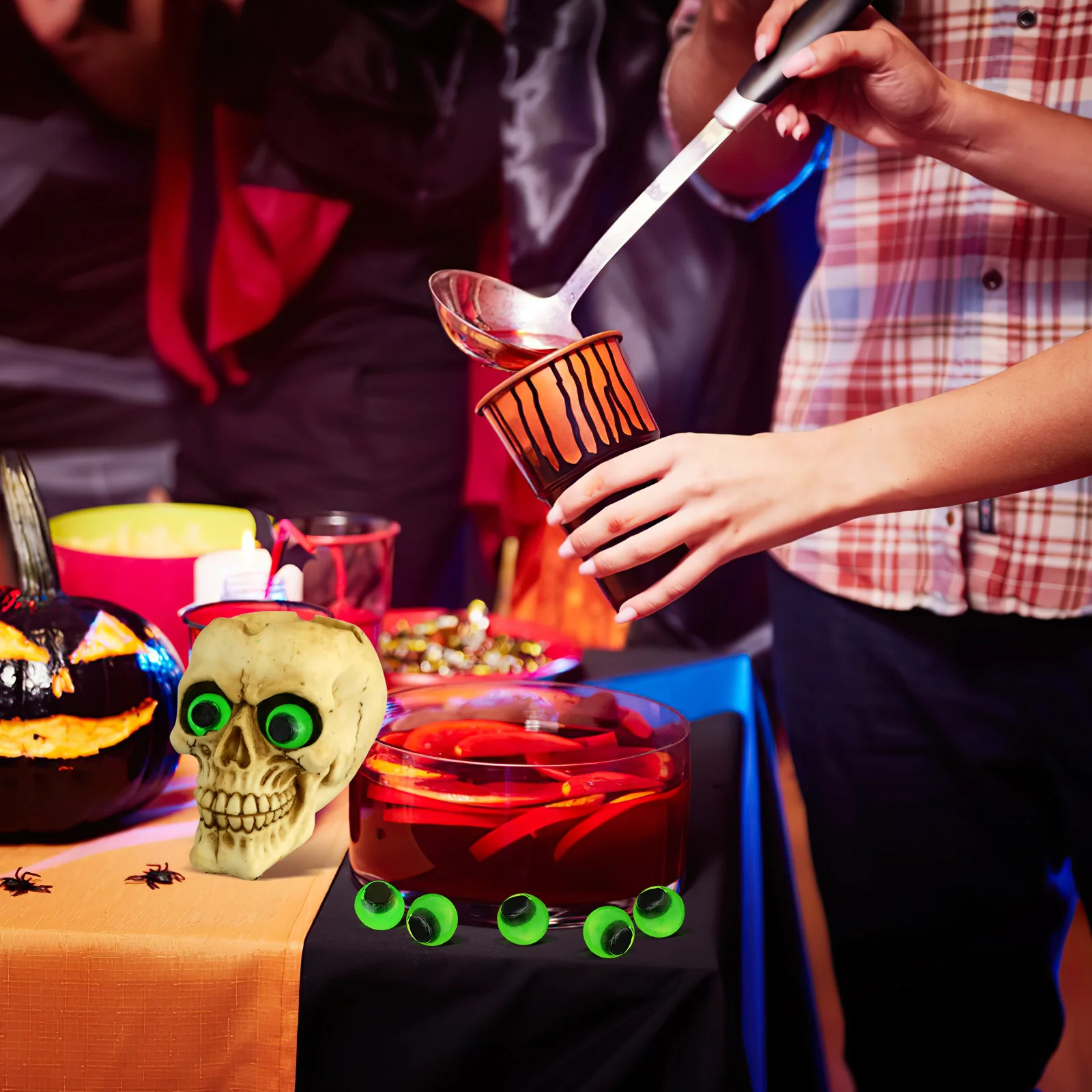 Светящиеся темные глазные яблоки - Фотография_5