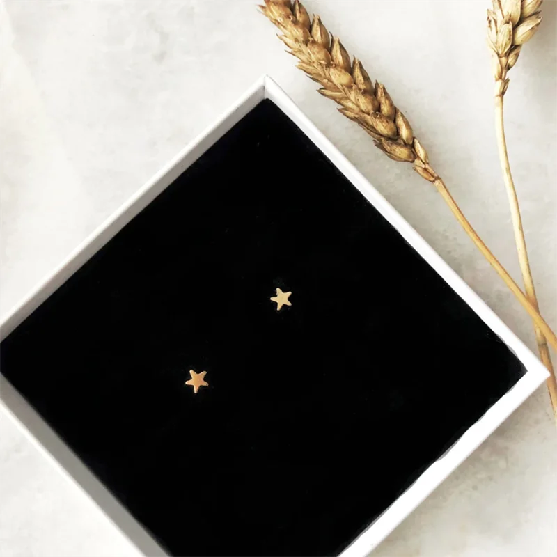 Серьги-гвоздики со звездами из 14-каратного золота - Фотография_5