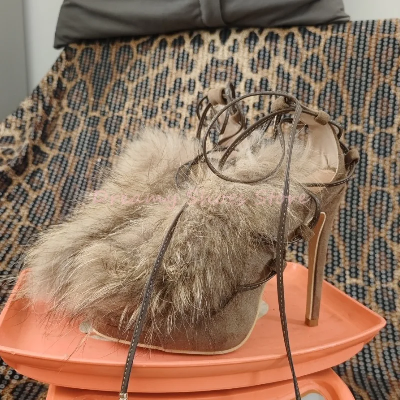 Коричневые сандалии на шпильке с открытым носком и шнуровкой на меху - Фотография_2