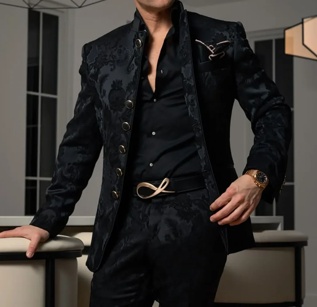 Формальные мужские костюмы