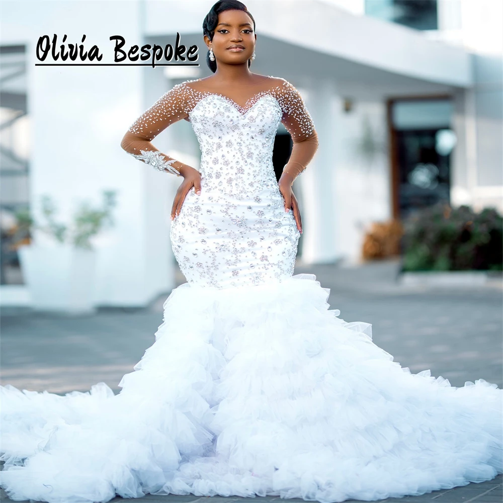 Съемное свадебное платье со стразами и бисером