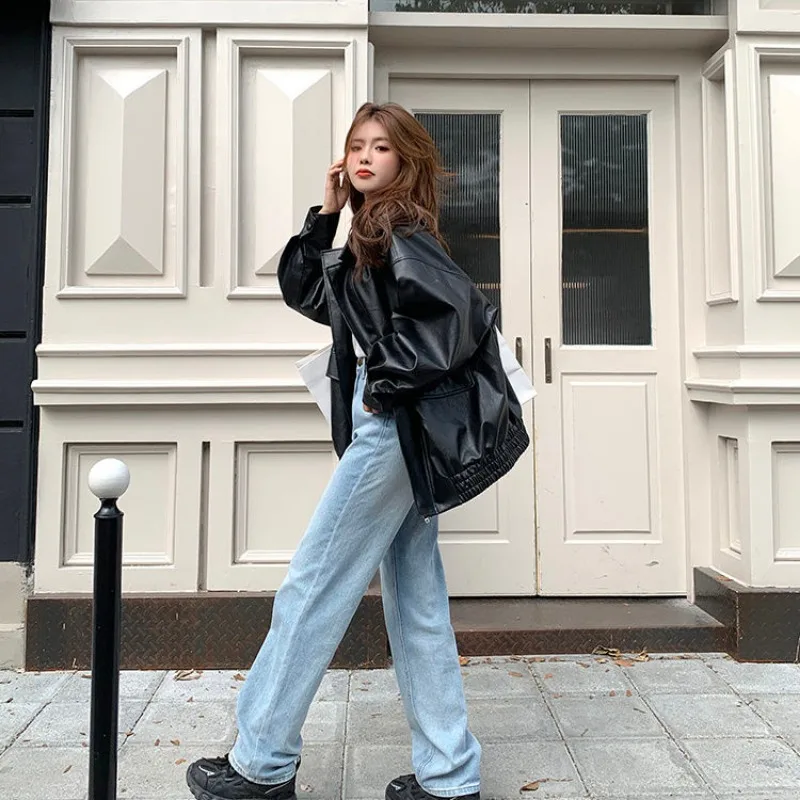Женская куртка из искусственной кожи в студенческом стиле - Фотография_6