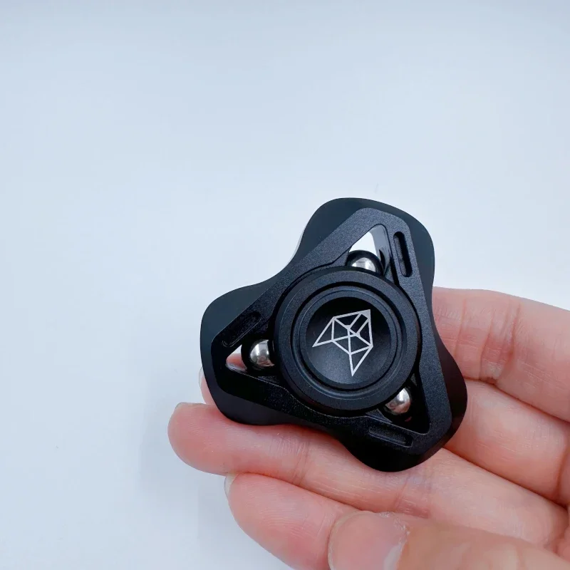 Спиннер для снятия стресса edc с элегантным рисунком лисы