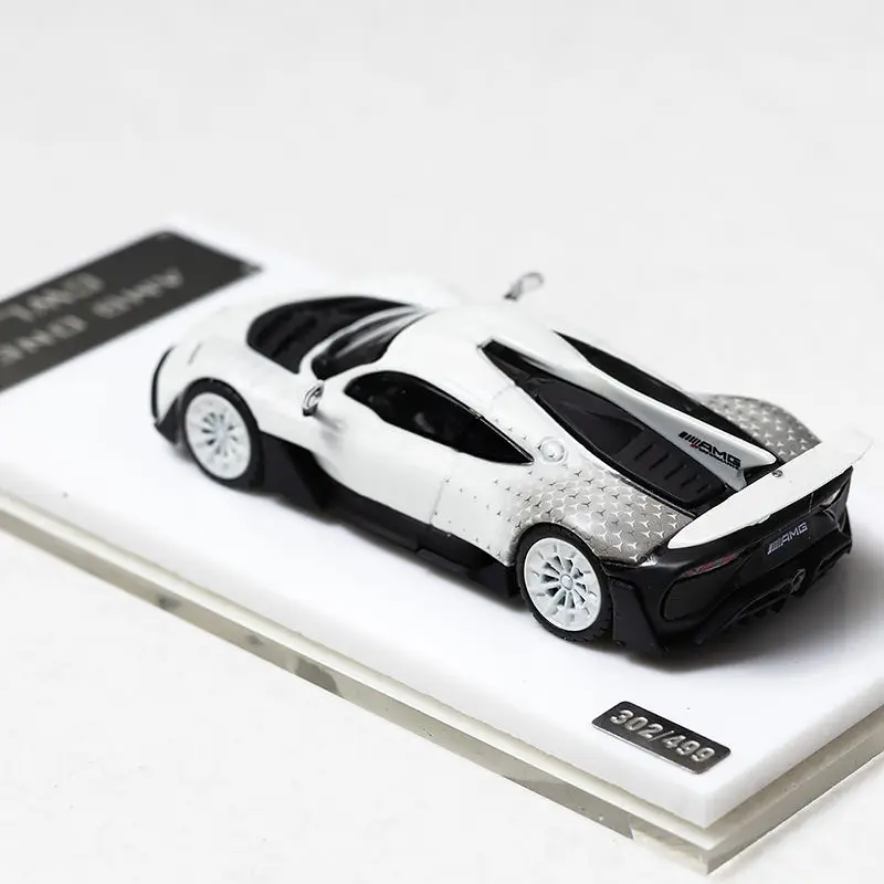Cwl 1:64 mercedes-benz amg one - Фотография_4