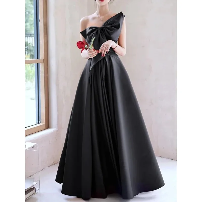 Элегантное темпераментное платье