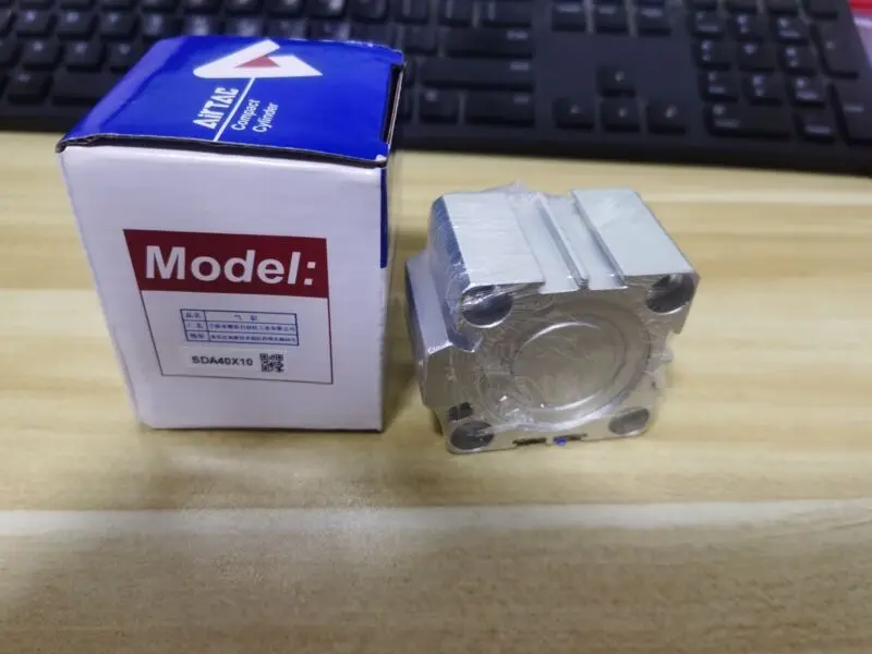 Новый цилиндр airtac sda40x10 в коробке - Фотография_6