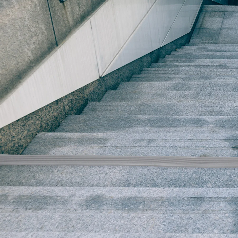 Противоскользящая полоса для лестниц