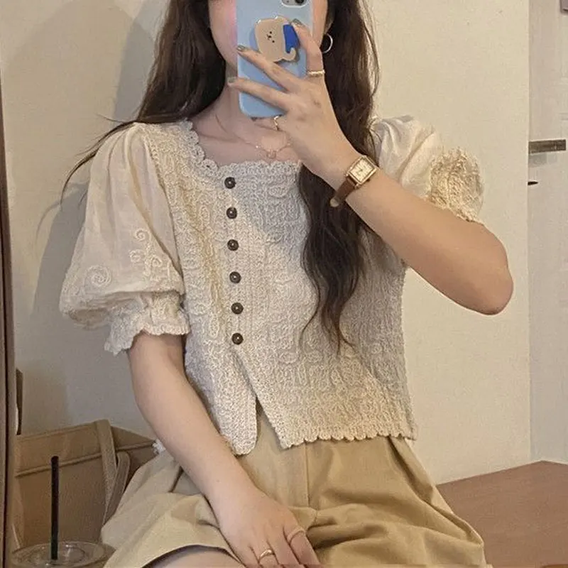 Кружевные рубашки во французском стиле с квадратным воротником