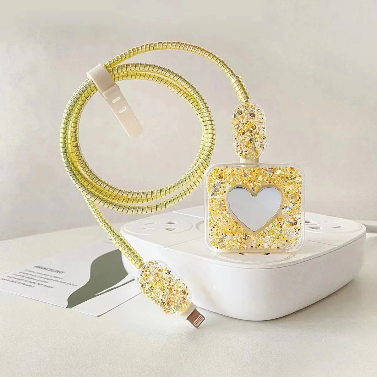 Блестящий чехол для зарядного устройства в форме розового сердца - Фотография_5