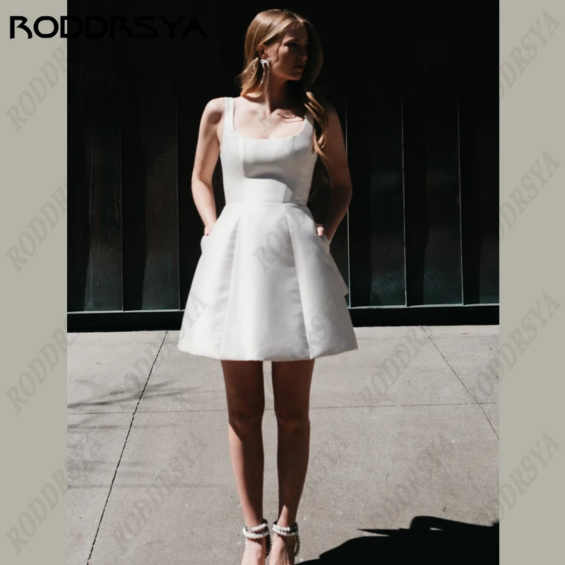Короткое атласное свадебное платье roddrsya