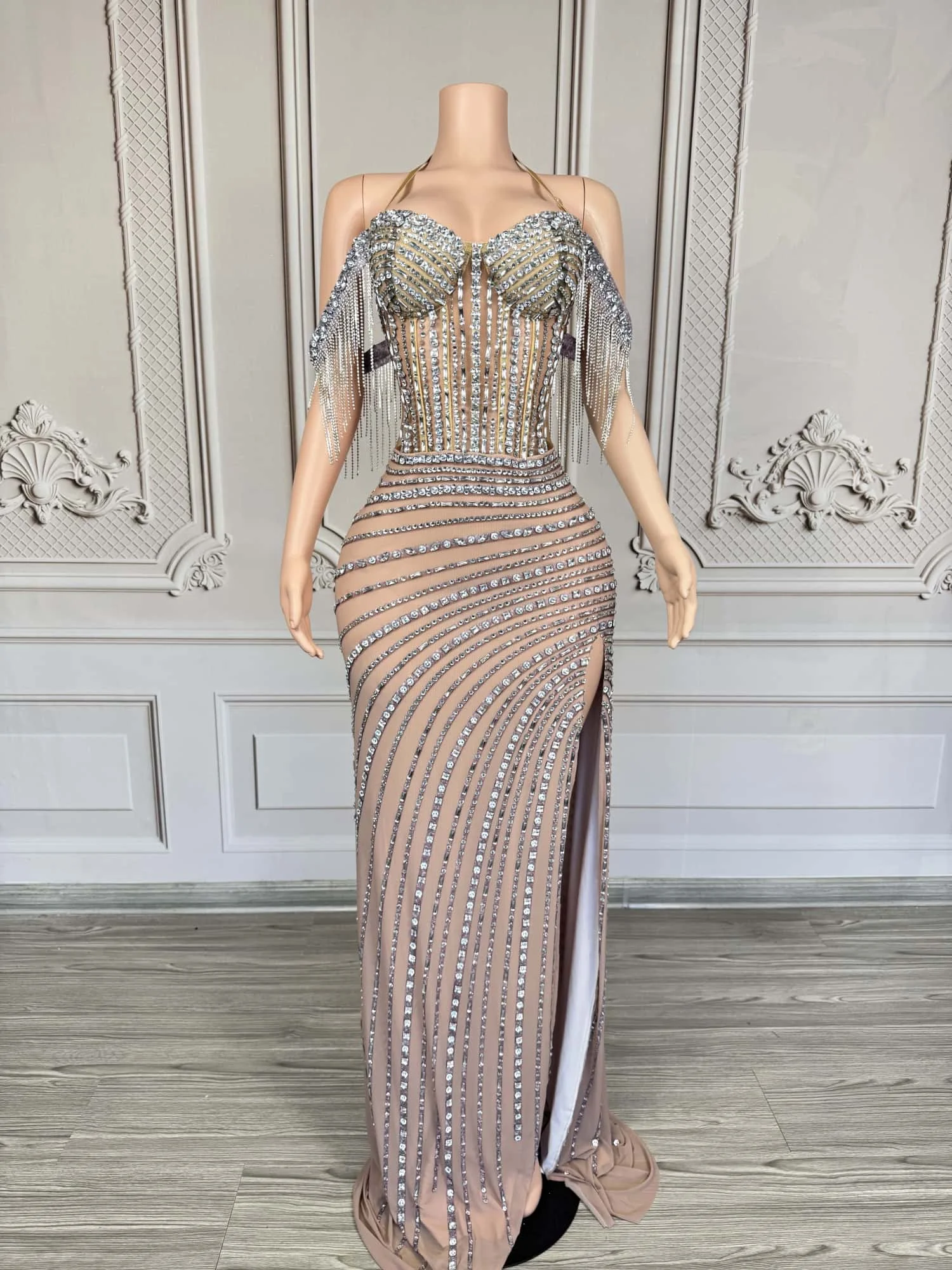 Великолепное модное вечернее платье со стразами - Фотография_6