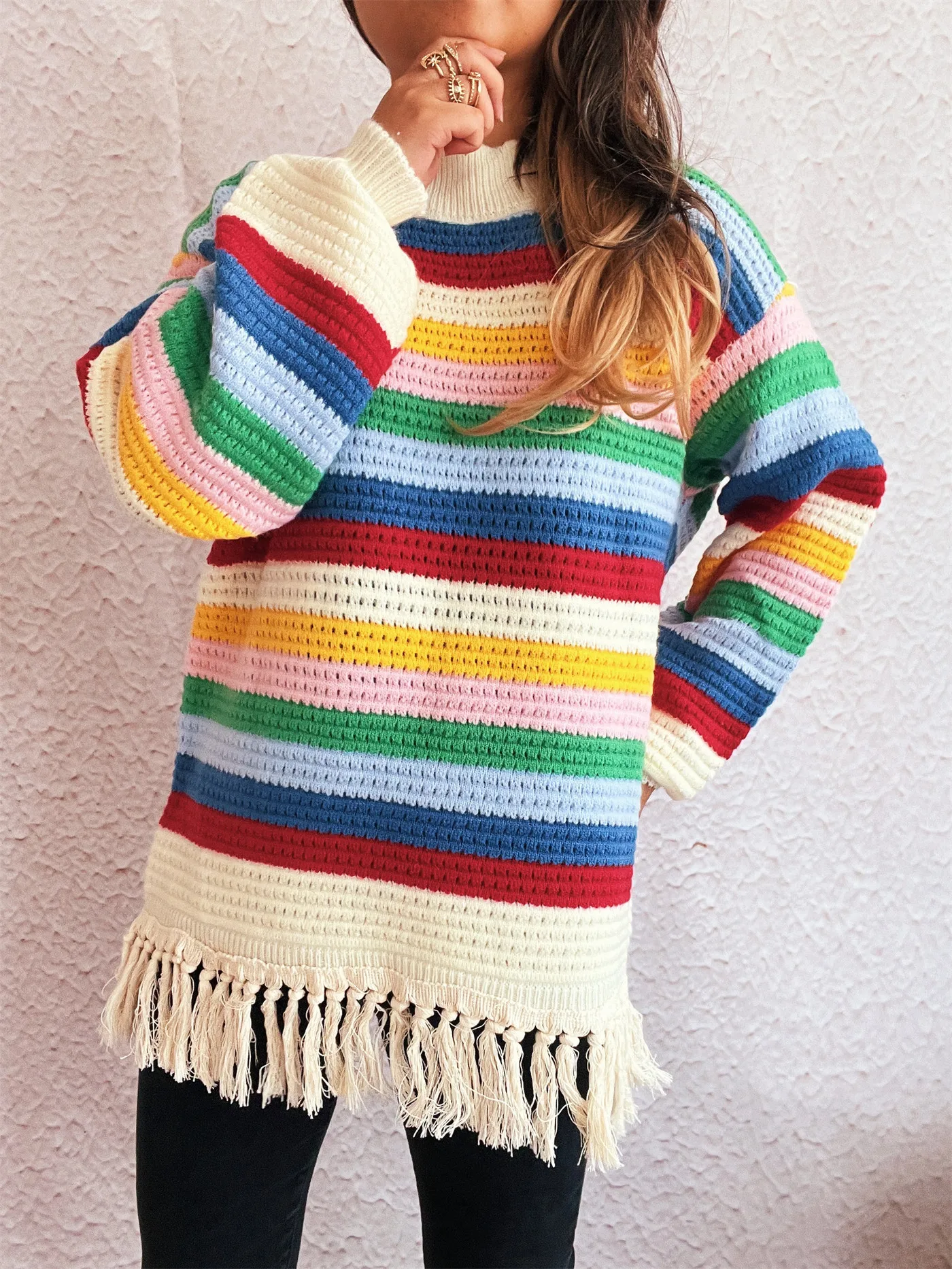 Модный женский свитер