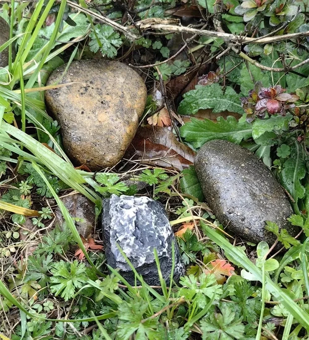 Новая креативная имитация скрытых ключей в каменном ящике для хранения - Фотография_5