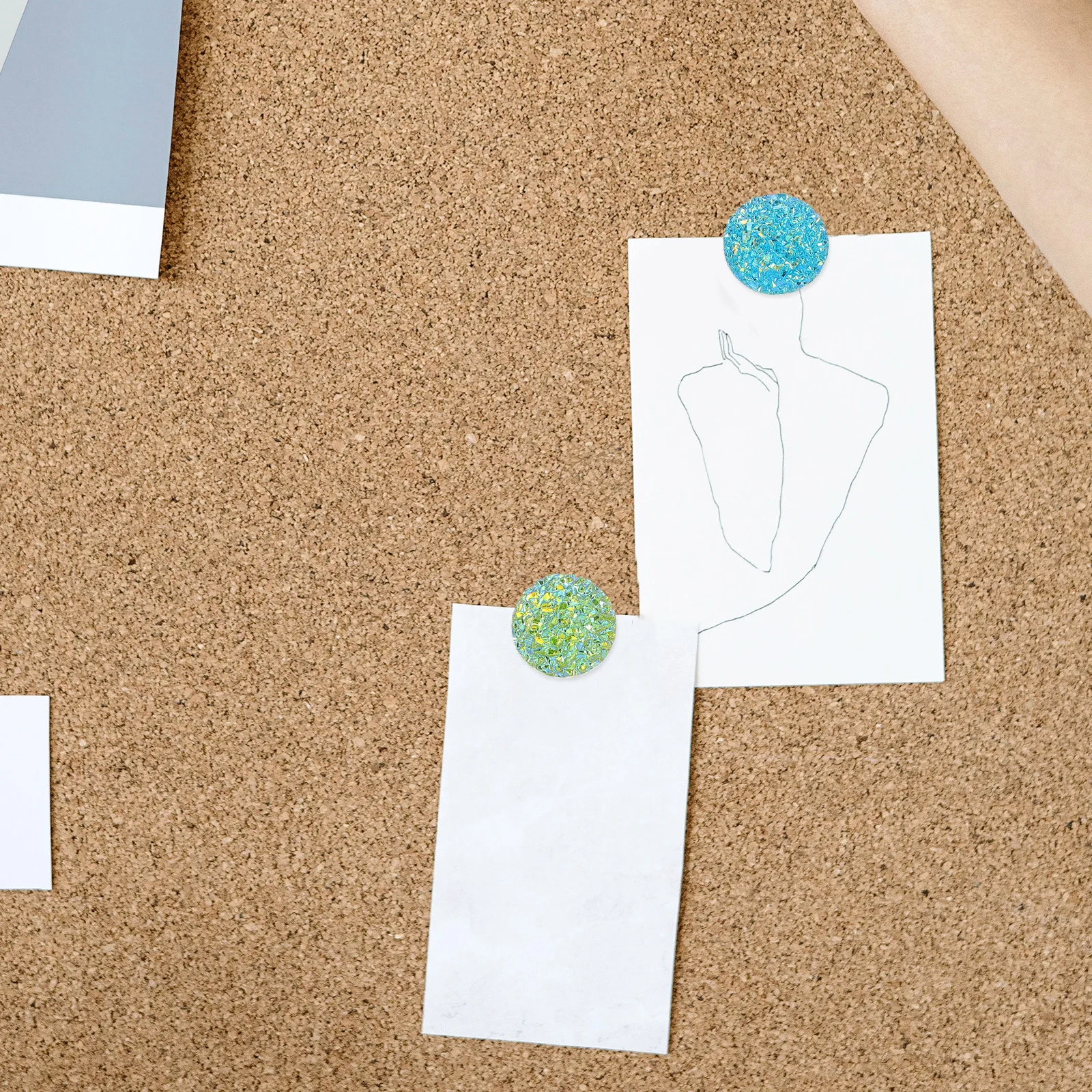 Блестящие кнопки со стразами и бриллиантами для пробковой доски - Фотография_4