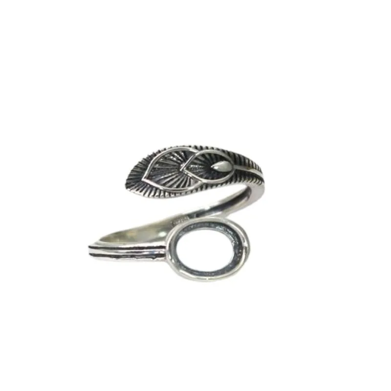 Кольцо обручальное с овальным кабошоном