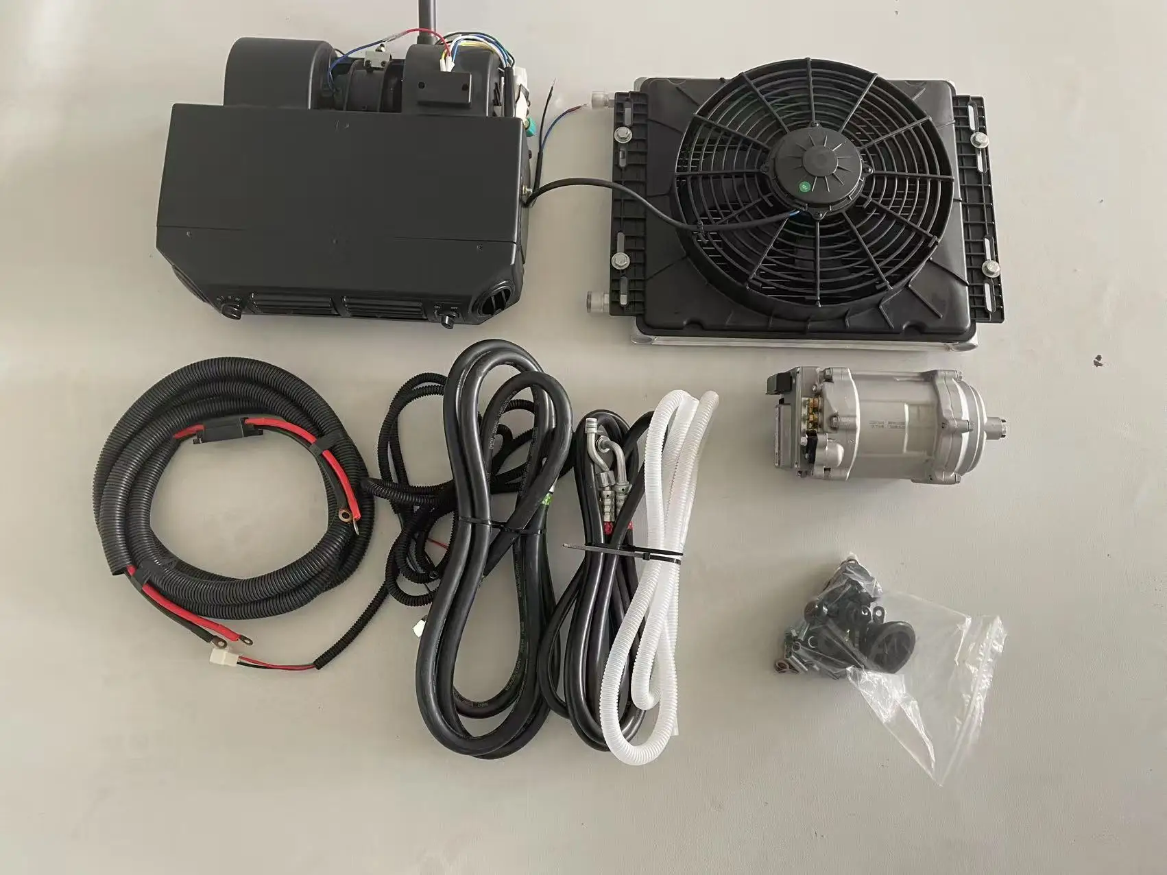 Блок переменного тока для автофургона - Фотография_4