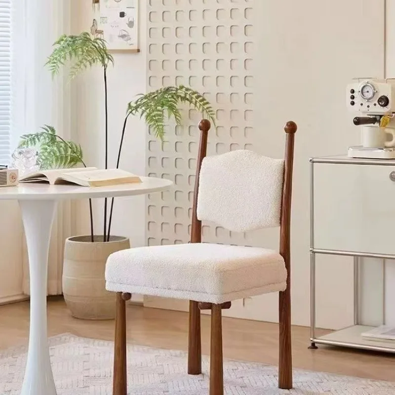 Обеденный стул из цельного дерева - Фотография_3