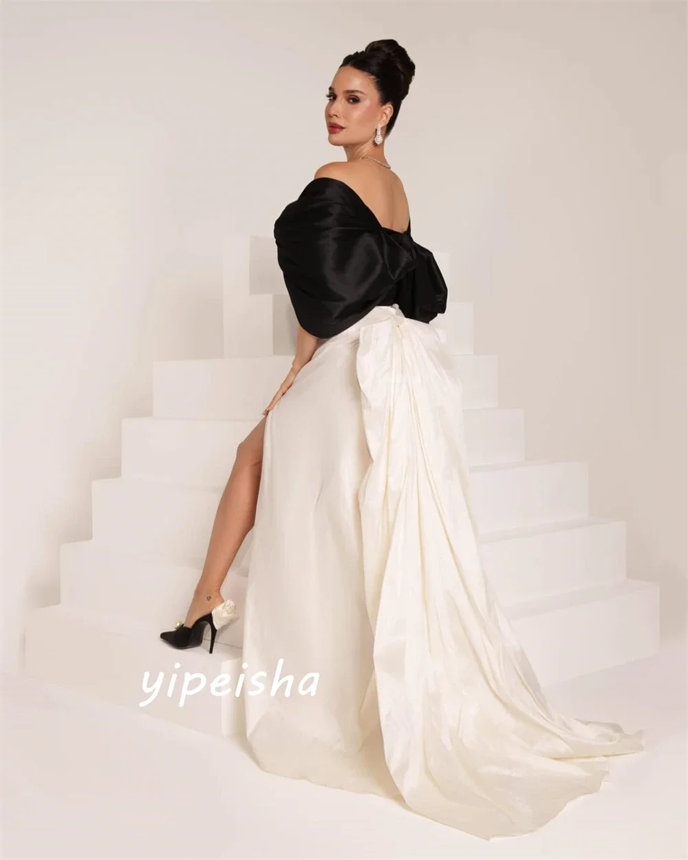 Изысканные одинаковые классические - Фотография_4