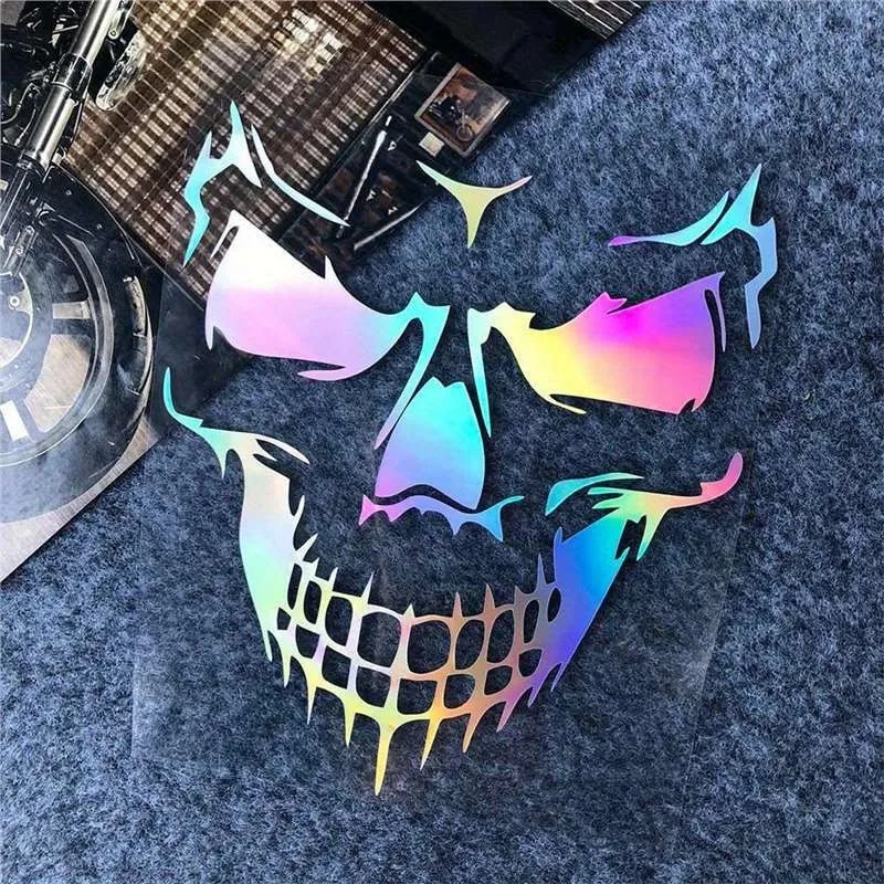 Светоотражающие наклейки с черепом