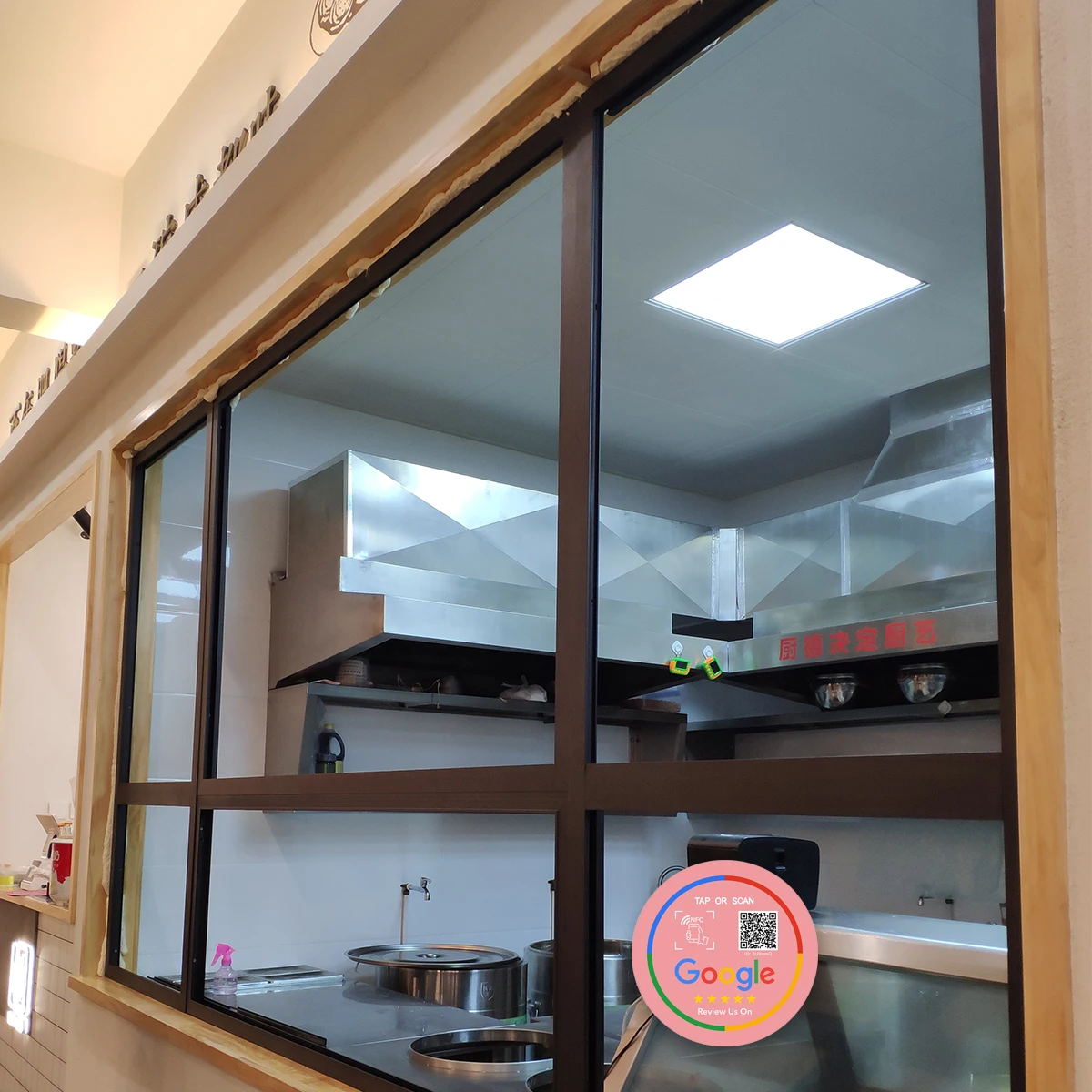 Nfc акриловые наклейки signage tap qr-код - Фотография_6