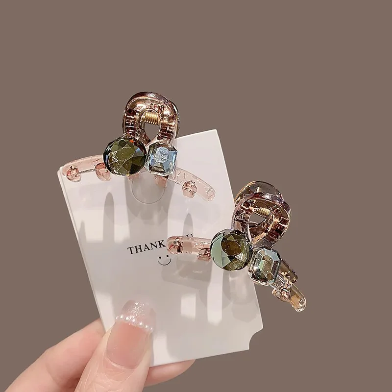 Элегантный бант в виде акулы - Фотография_2