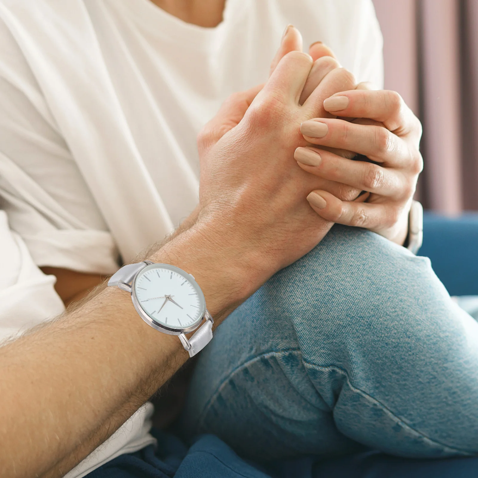 Прочные часы из искусственной кожи