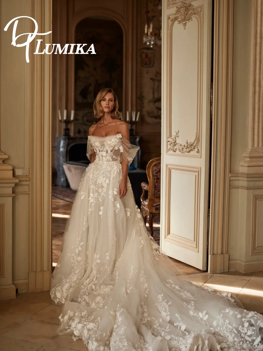 Очаровательное свадебное платье с открытыми плечами - Фотография_3