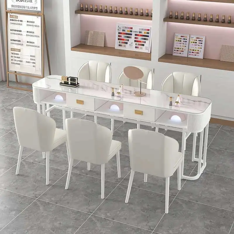 Минималистичные удобные столы для ногтей - Фотография_2