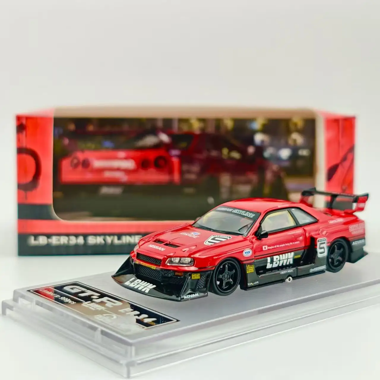 Модель призмы 1:64 nissan skyline