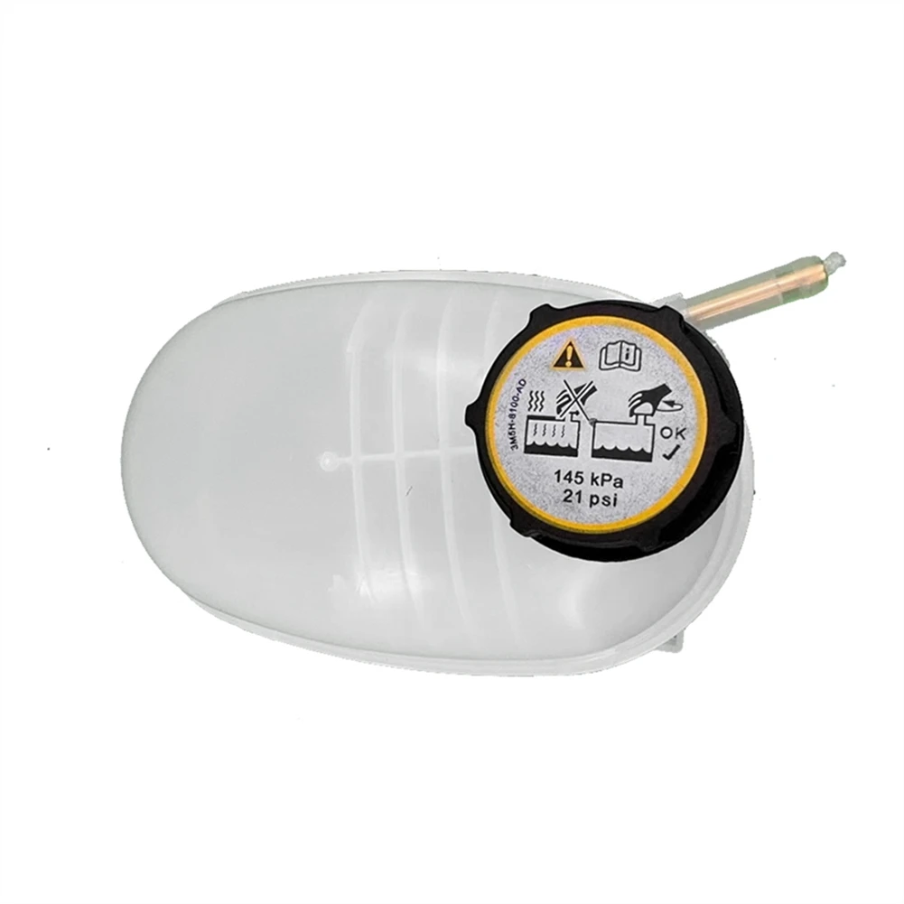 Резервуар радиатора автомобиля