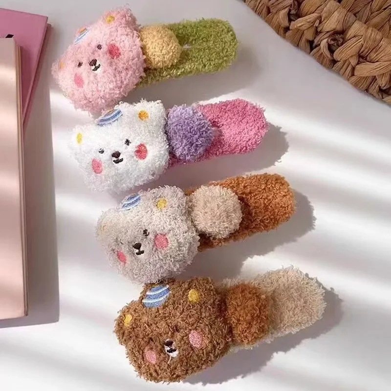 Плюшевая боковая заколка с мультяшным медведем - Фотография_4