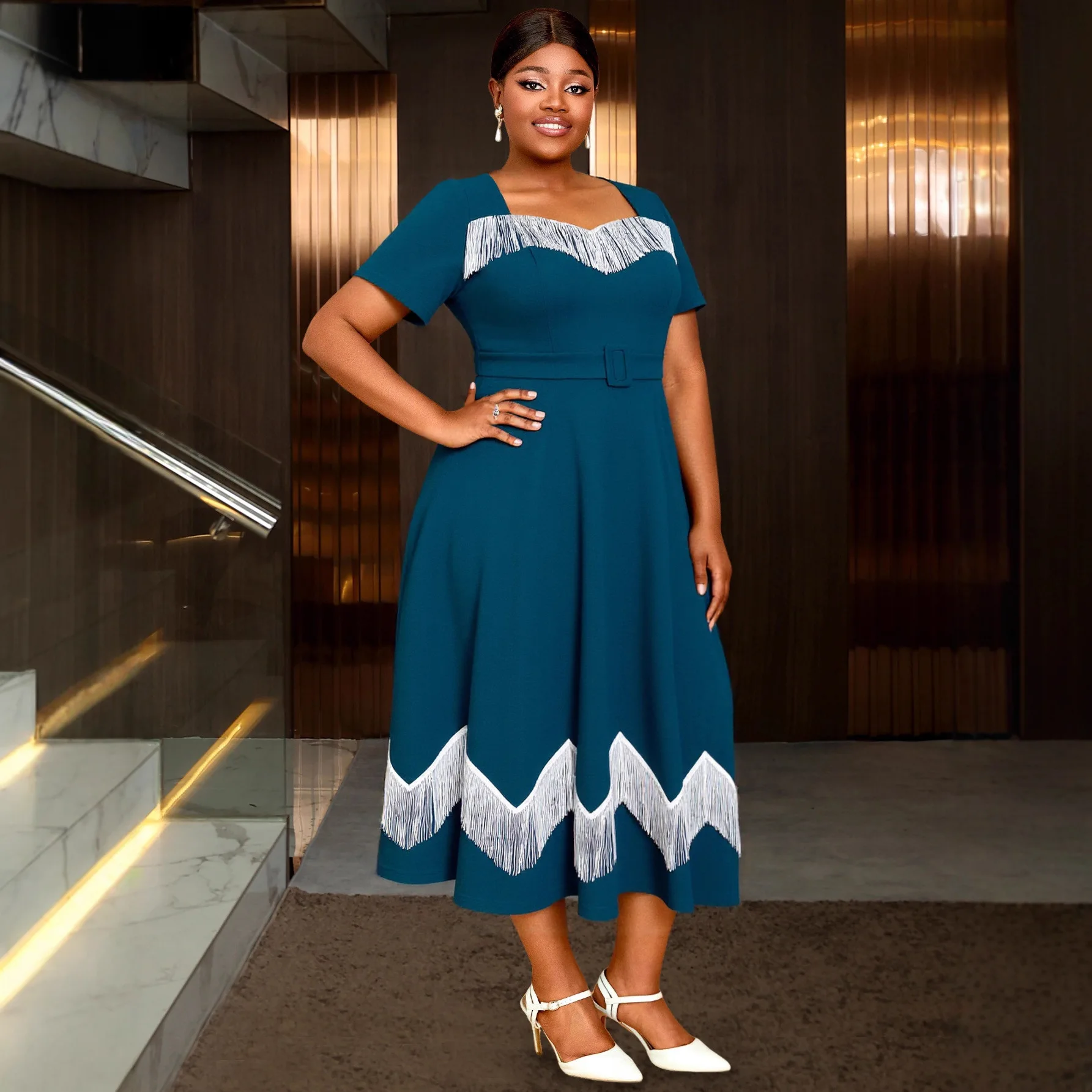 Элегантное платье больших размеров - Фотография_3