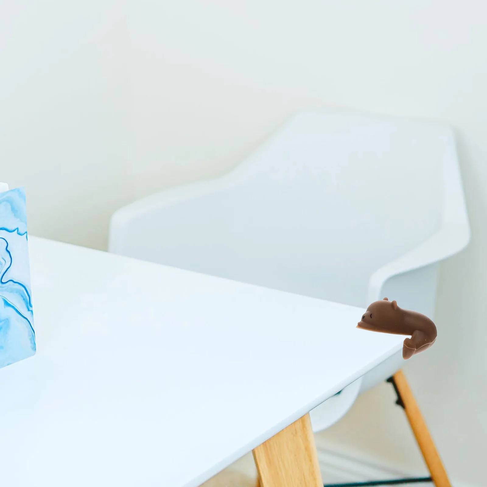 Силиконовые защитные уголки для детского стола - Фотография_3