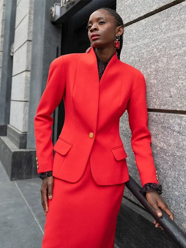 Женский пиджак с металлическими пуговицами - Фотография_6