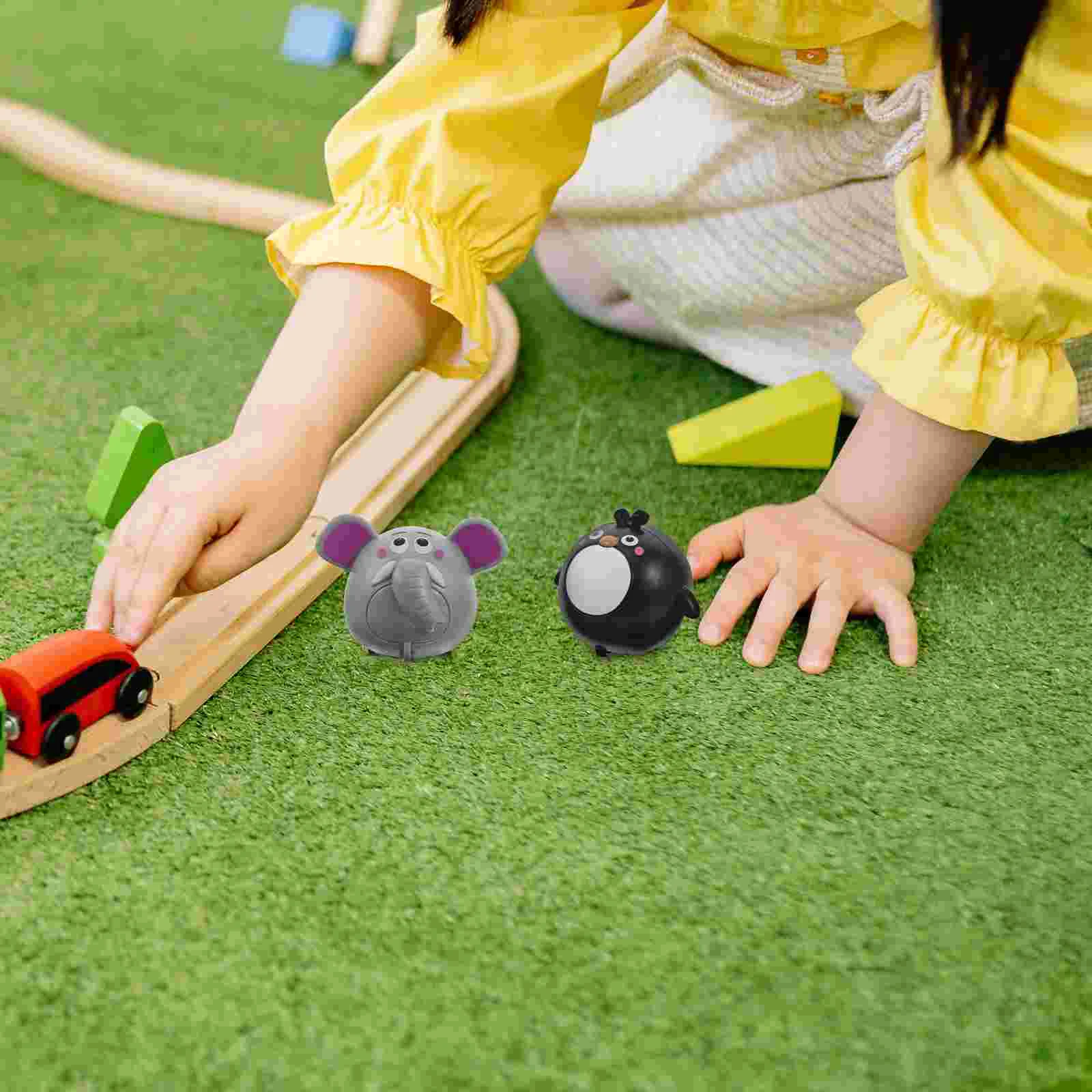 Маленькие игрушечные машинки с откатным механизмом - Фотография_6