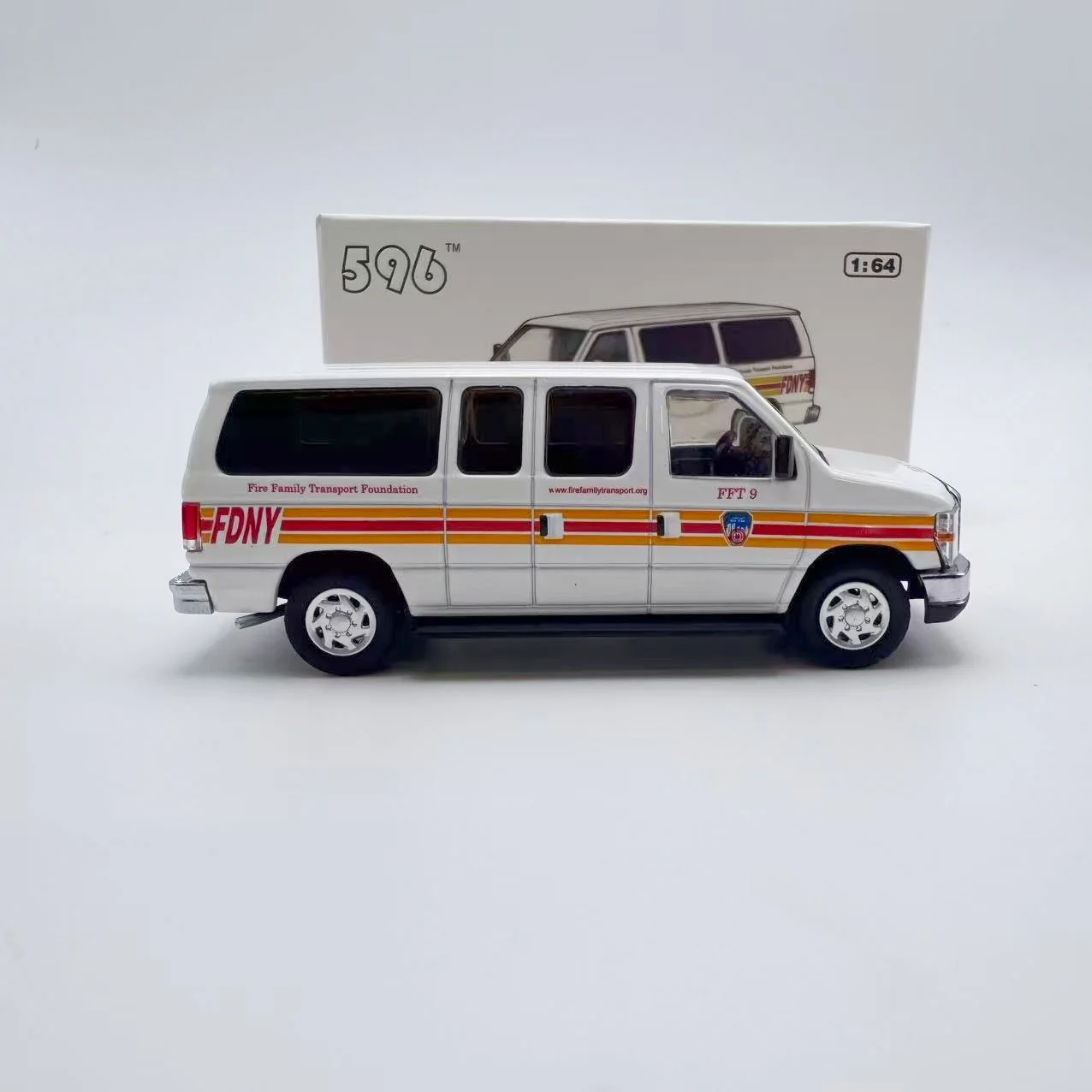 596 1:64 e350 экологическая полиция - Фотография_6