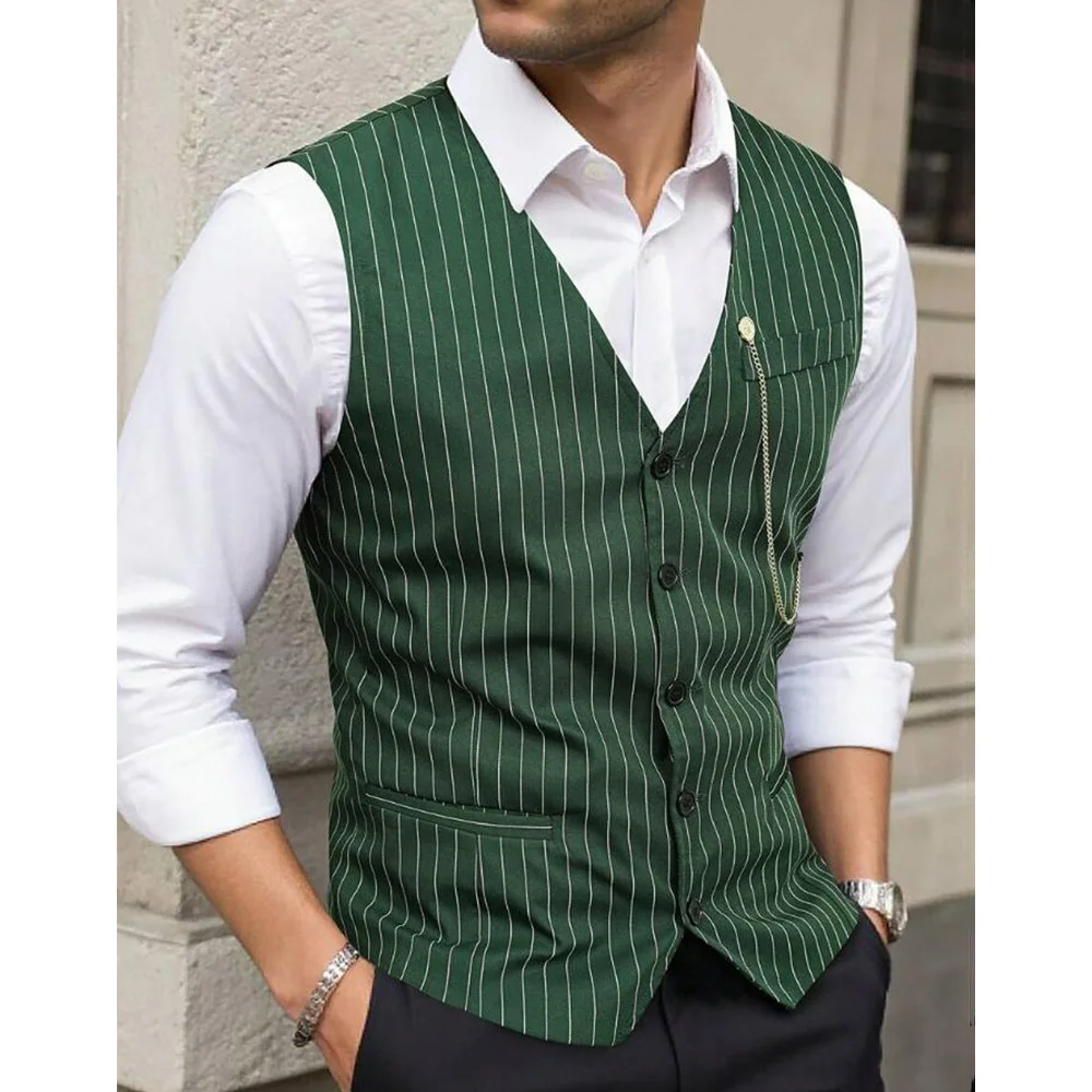Мужской жилет в полоску